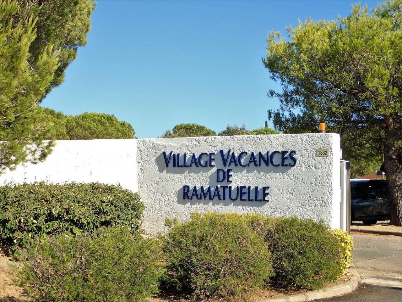 Village Vacances De Ramatuelle - Le Sentier Des Pins מראה חיצוני תמונה